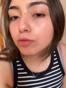 floooohv online show from October 18, 2025, 10:01 pm