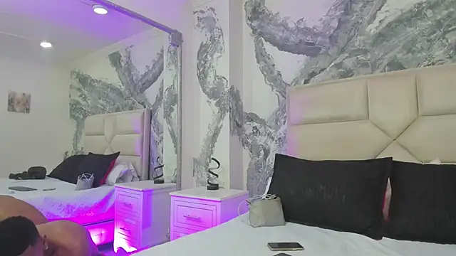 LexiAndDeker online show from March 18, 2025, 12:39 pm