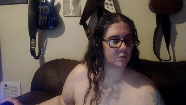 Dreaming Of Blue online show from March 6, 2025, 12:21 am