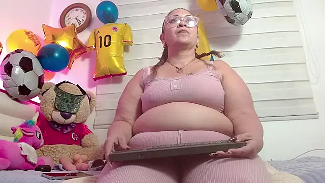scarlettbooty online show from July 15, 2026, 1:40 pm