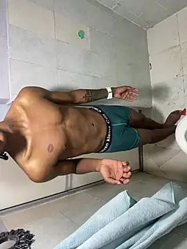 kyle ivo00 online show from March 6, 2025, 7:47 am