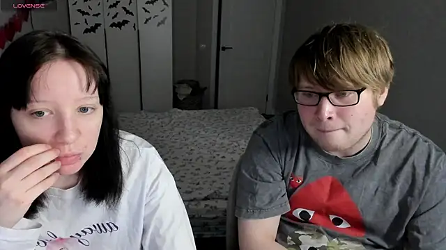 JayMollyy online show from April 19, 2026, 6:10 pm