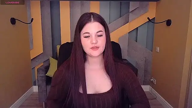 ElinaMils online show from April 30, 2026, 11:39 am