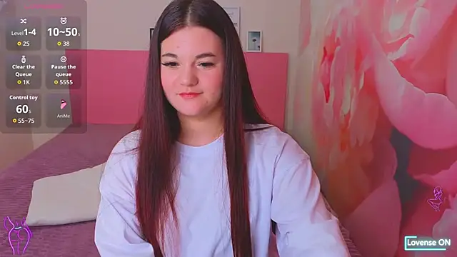 ElinaMils online show from May 6, 2026, 11:47 am