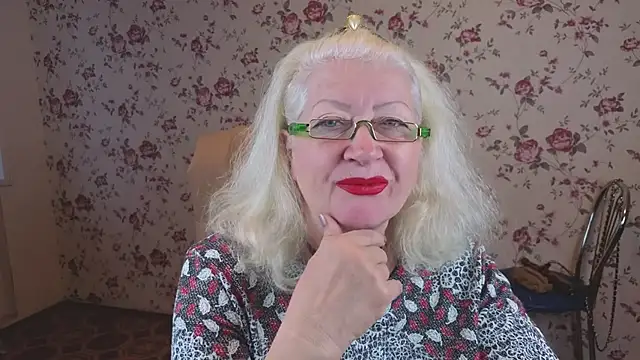 Maya Mayflower online show from October 18, 2025, 4:14 am