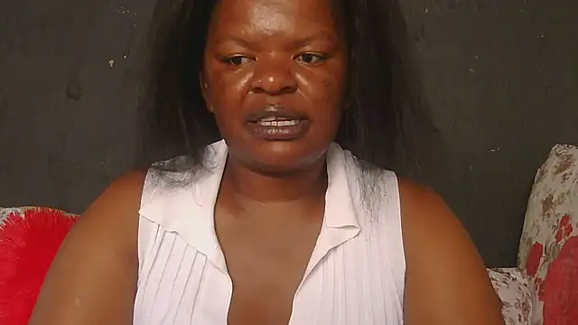 Snapshot of ebony_rose11 chatting on February 18, 2026, 12:01 pm ebony rose11 online show from February 18, 2026, 12:01 pm