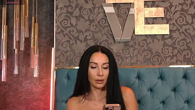 Vanessao1 online show from August 5, 2026, 8:52 am