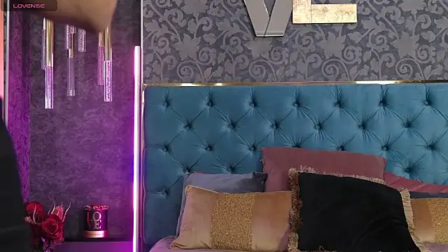 Vanessao1 online show from May 4, 2026, 5:33 am