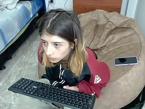 KratosAfroditacs online show from November 28, 2025, 10:21 pm