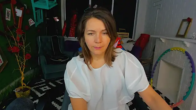 NicoleHitman online show from March 5, 2025, 9:49 am