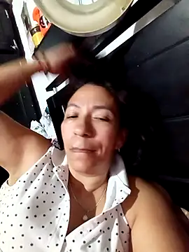 Antonela45 online show from September 27, 2025, 11:44 pm