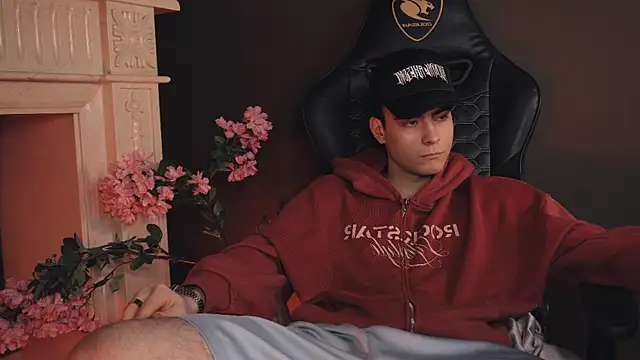 Snapshot of hot__hunterr chatting on March 22, 2025, 6:14 pm hot hunterr online show from March 22, 2025, 6:14 pm