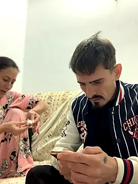 Anonim2026 online show from November 28, 2025, 9:59 pm