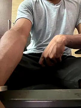 Snapshot of RightFielder chatting on October 2, 2025, 2:53 pm RightFielder online show from October 2, 2025, 2:53 pm