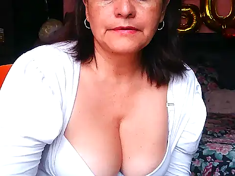 Snapshot of BiancaSteel chatting on July 17, 2026, 9:12 pm BiancaSteel online show from July 17, 2026, 9:12 pm