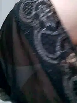 Snapshot of Sandra42 chatting on November 28, 2025, 10:59 am Sandra42 online show from November 28, 2025, 10:59 am