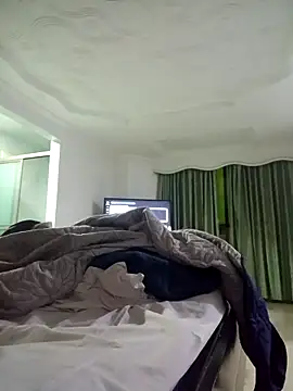 Ariana Rodriguez online show from November 7, 2025, 3:33 am