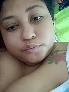 Ayliinn  online show from October 29, 2025, 7:40 am