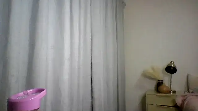 prettymonalisaRSA online show from June 4, 2026, 4:22 pm