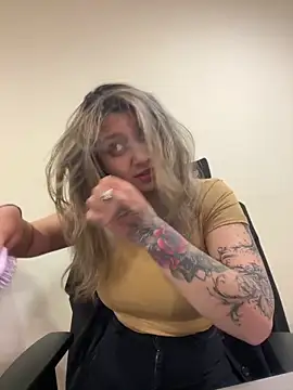 Isabella Varella online show from March 10, 2026, 2:10 pm