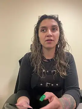 Isabella Varella online show from March 9, 2026, 1:03 pm