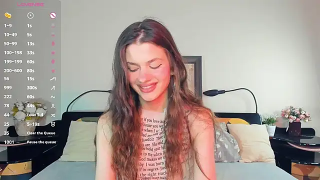 CathrynCovil online show from July 4, 2026, 3:49 pm