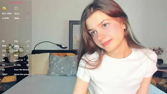 CathrynCovil online show from July 26, 2026, 8:32 am