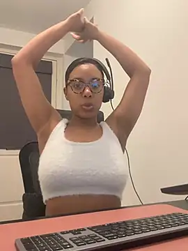 Snapshot of Melia_Rayne chatting on March 19, 2026, 10:48 am Melia Rayne online show from March 19, 2026, 10:48 am