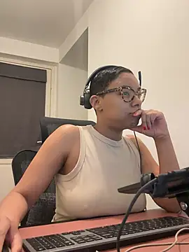 Snapshot of Melia_Rayne chatting on March 10, 2026, 10:30 am Melia Rayne online show from March 10, 2026, 10:30 am