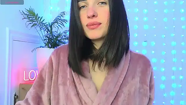 neferutt online show from February 5, 2026, 4:47 pm