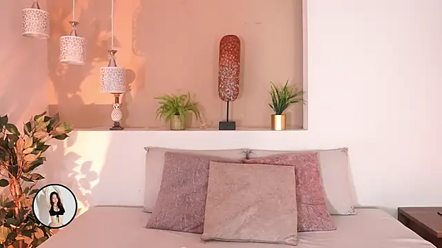 alison222  online show from September 15, 2025, 7:36 pm