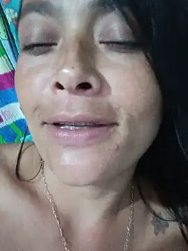 Snapshot of sarayulith chatting on July 10, 2026, 2:44 am sarayulith online show from July 10, 2026, 2:44 am