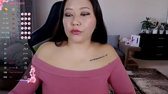 LisaAsianFlower online show from September 10, 2025, 3:49 am