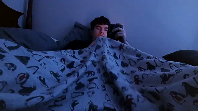 Snapshot of HourManne chatting on March 7, 2025, 8:45 am HourManne online show from March 7, 2025, 8:45 am