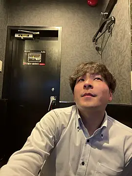 Snapshot of waka3232 chatting on March 6, 2026, 11:05 am waka3232 online show from March 6, 2026, 11:05 am