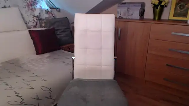 Kathylovexxx online show from July 31, 2026, 4:01 am
