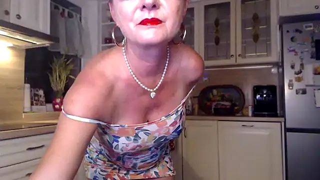 Kathylovexxx online show from June 21, 2026, 9:42 pm