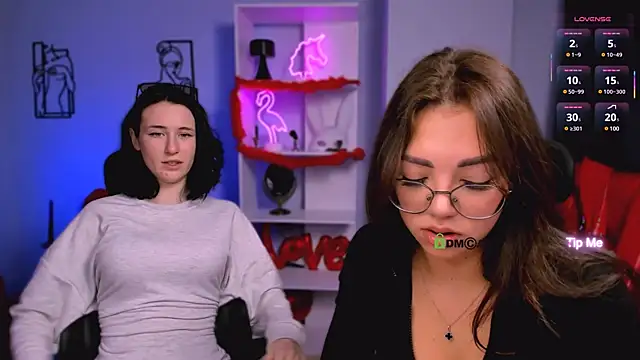 kiki swan online show from March 21, 2025, 11:12 am