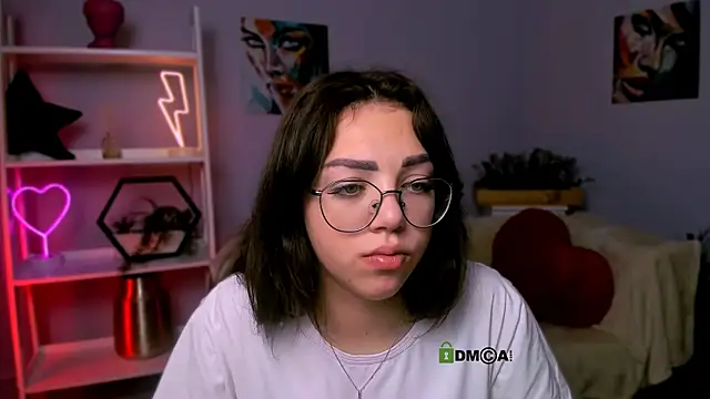 kiki swan online show from March 10, 2025, 7:00 am