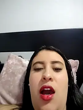 mialorents online show from October 3, 2025, 3:24 pm