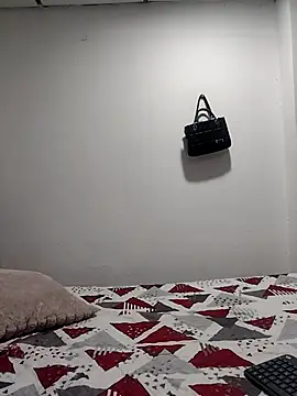 mialorents online show from November 19, 2025, 8:53 pm