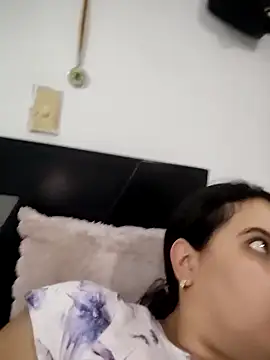 mialorents online show from February 8, 2026, 11:13 pm