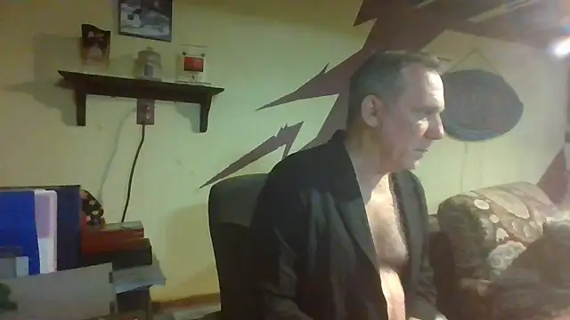 HunkofRock online show from April 3, 2026, 4:08 am