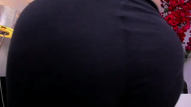 Snapshot of heidy_johns chatting on February 8, 2026, 12:25 pm heidy johns online show from February 8, 2026, 12:25 pm