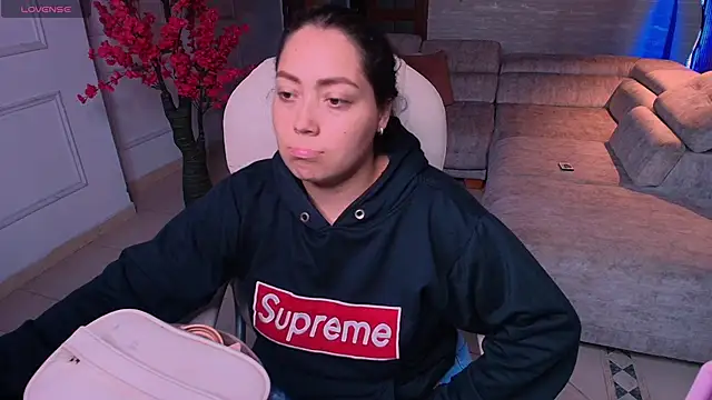 Snapshot of heidy_johns chatting on March 12, 2026, 3:45 am heidy johns online show from March 12, 2026, 3:45 am