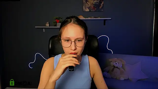 mona cloud online show from March 22, 2025, 9:34 am