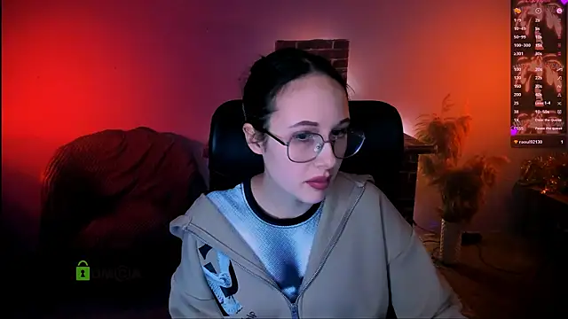 mona cloud online show from December 19, 2025, 7:49 pm