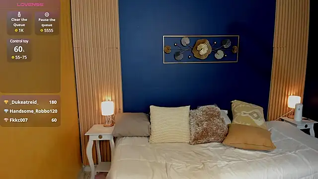 zoe snow  online show from March 20, 2025, 1:13 am