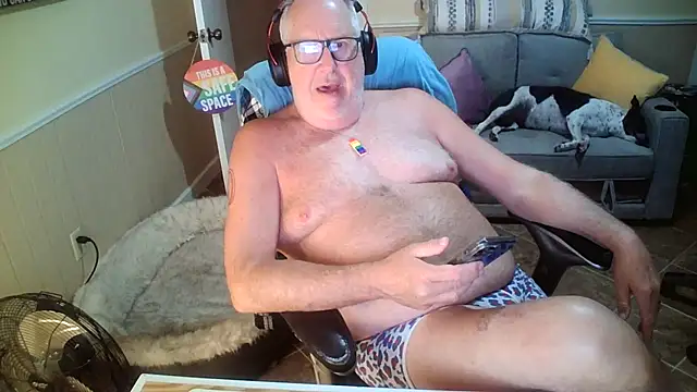 superbearboss online show from June 26, 2026, 2:06 am
