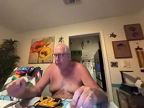 superbearboss online show from June 11, 2026, 2:44 am
